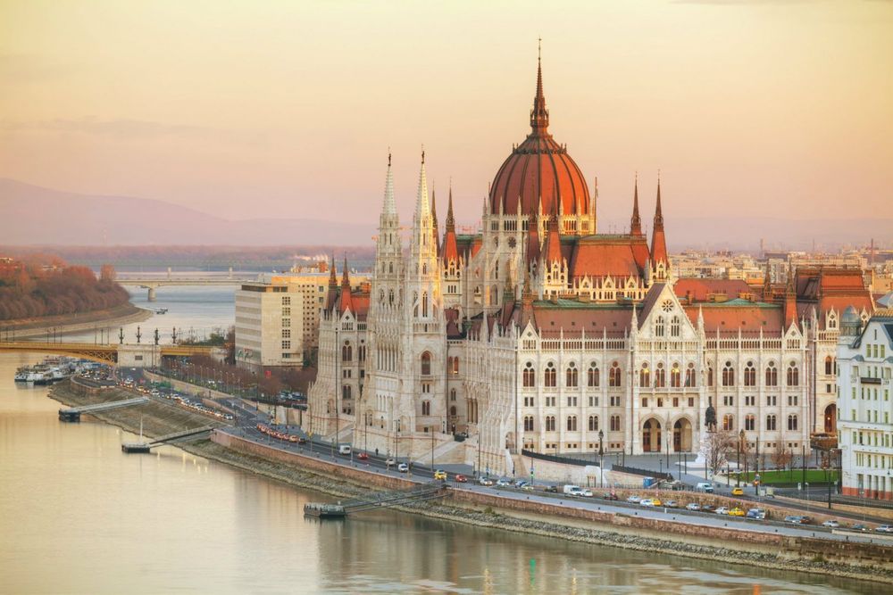 large_parliament-budapest-hungary-shutterstock_367955912_09ab93f62e